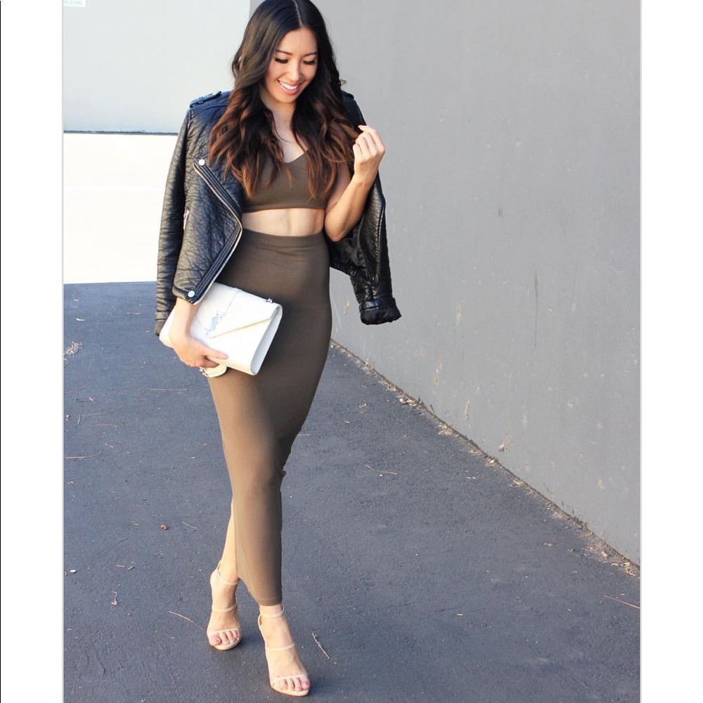 Olive maxi outfit
